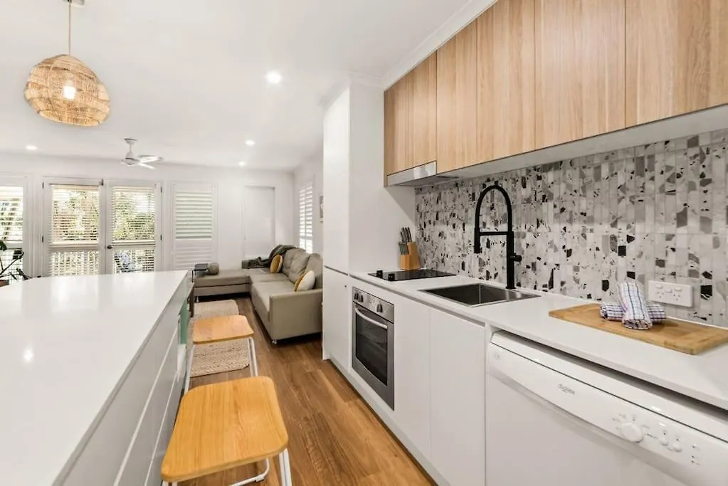 Large Noosaville Gem - Off Gympie Terrace