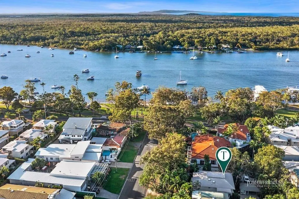 Large Noosaville Gem - Off Gympie Terrace 0*,  Austrália